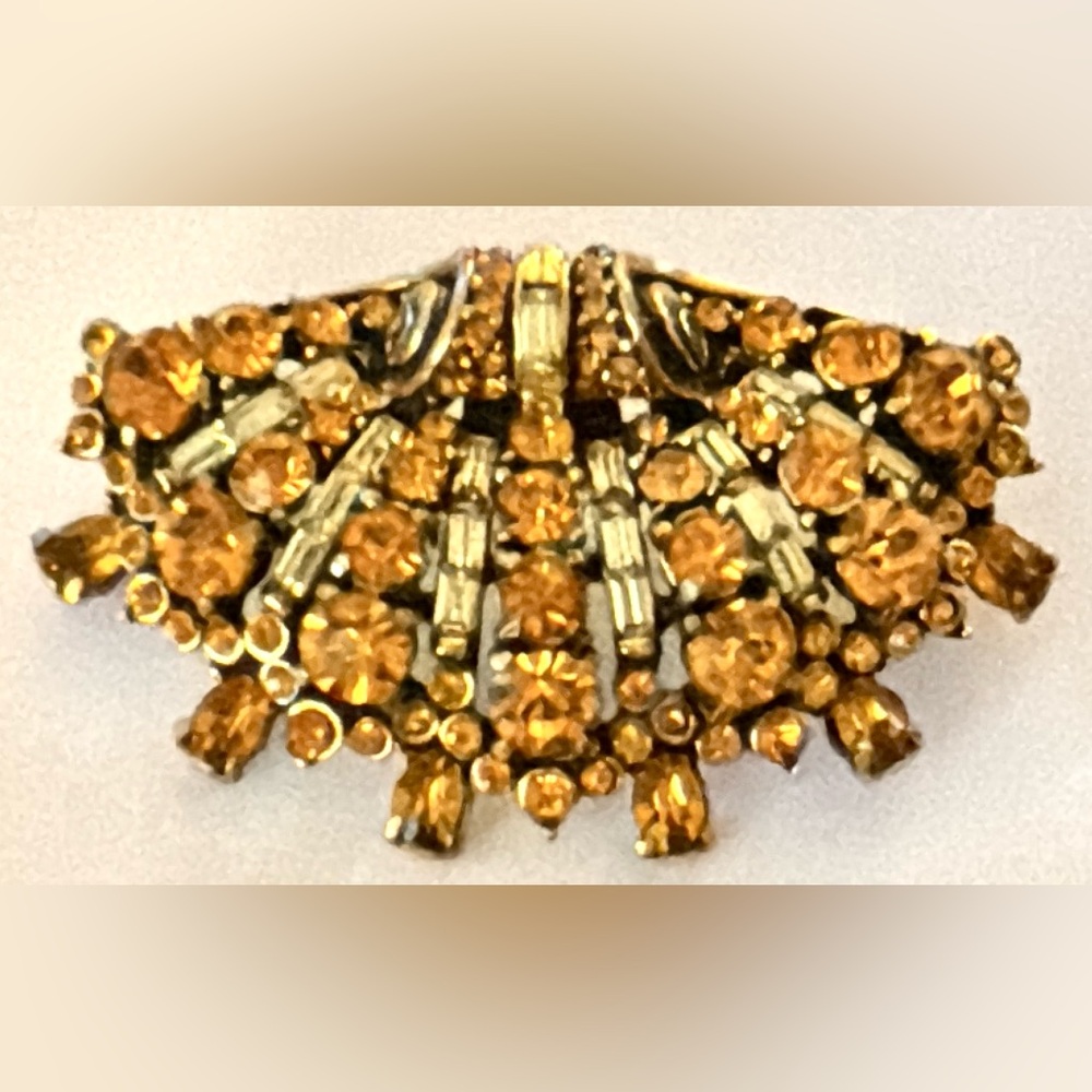 Hollycraft 1955 Large Amber Brooch